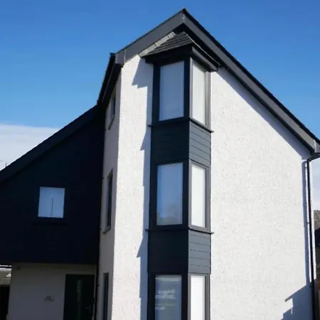 The Barn In Courtyard Holiday home *